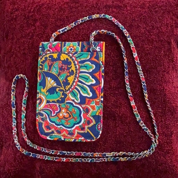 COPY - VERA BRADLEY cellphone crossbody - Picture 2 of 5